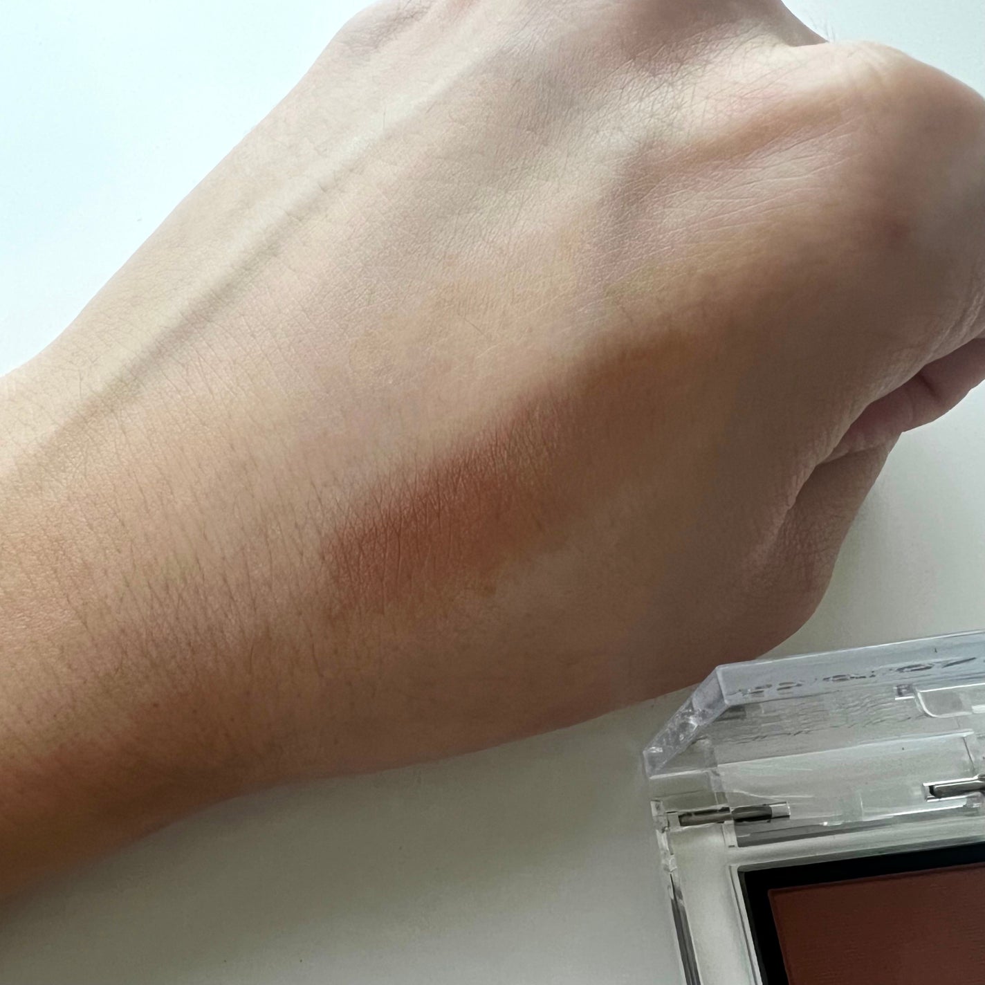 アディクション ザ アイシャドウ マット/ADDICTION/単色アイシャドウを使ったクチコミ(2枚目)