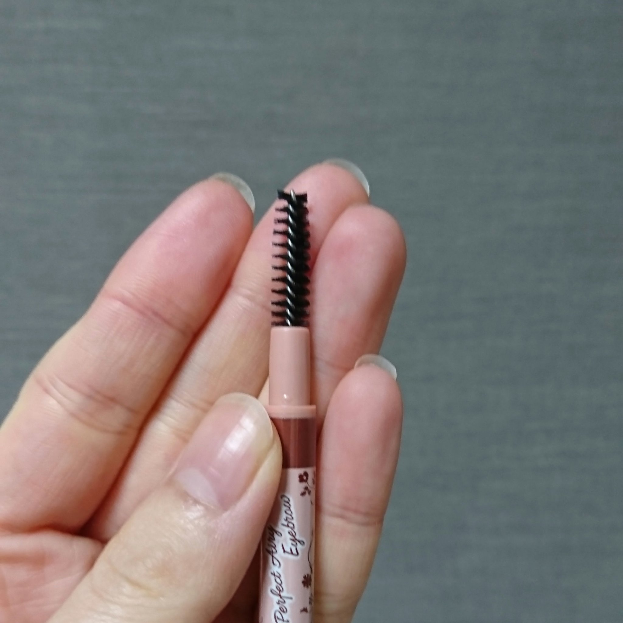 パーフェクトエアリーアイブロウ 02 ナチュラルブラウン/キャンメイク/アイブロウペンシルを使ったクチコミ（3枚目）