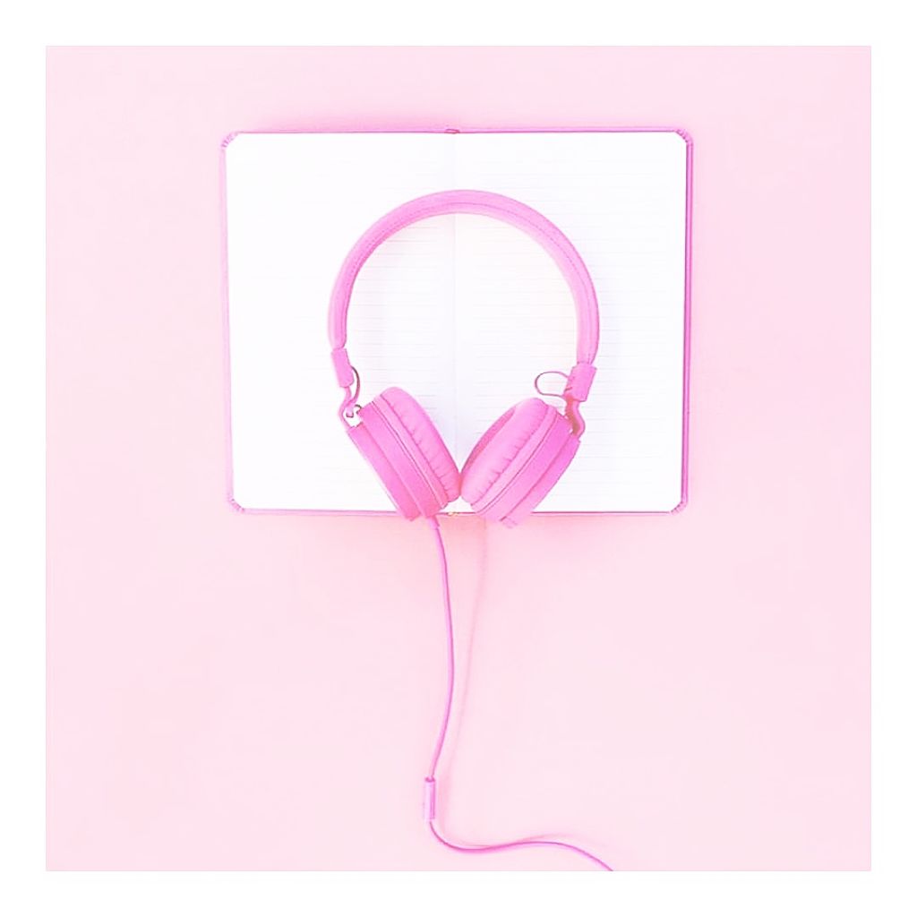 め る _ on LIPS 「今更ですけど自己紹介します笑(◌´˘`◌)名前⇢コロコロ変わる..」(1枚目)