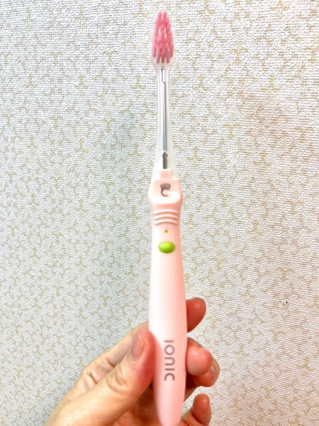 イオン歯ブラシ ionic(アイオニック)/アイオニック/歯ブラシを使ったクチコミ(2枚目)
