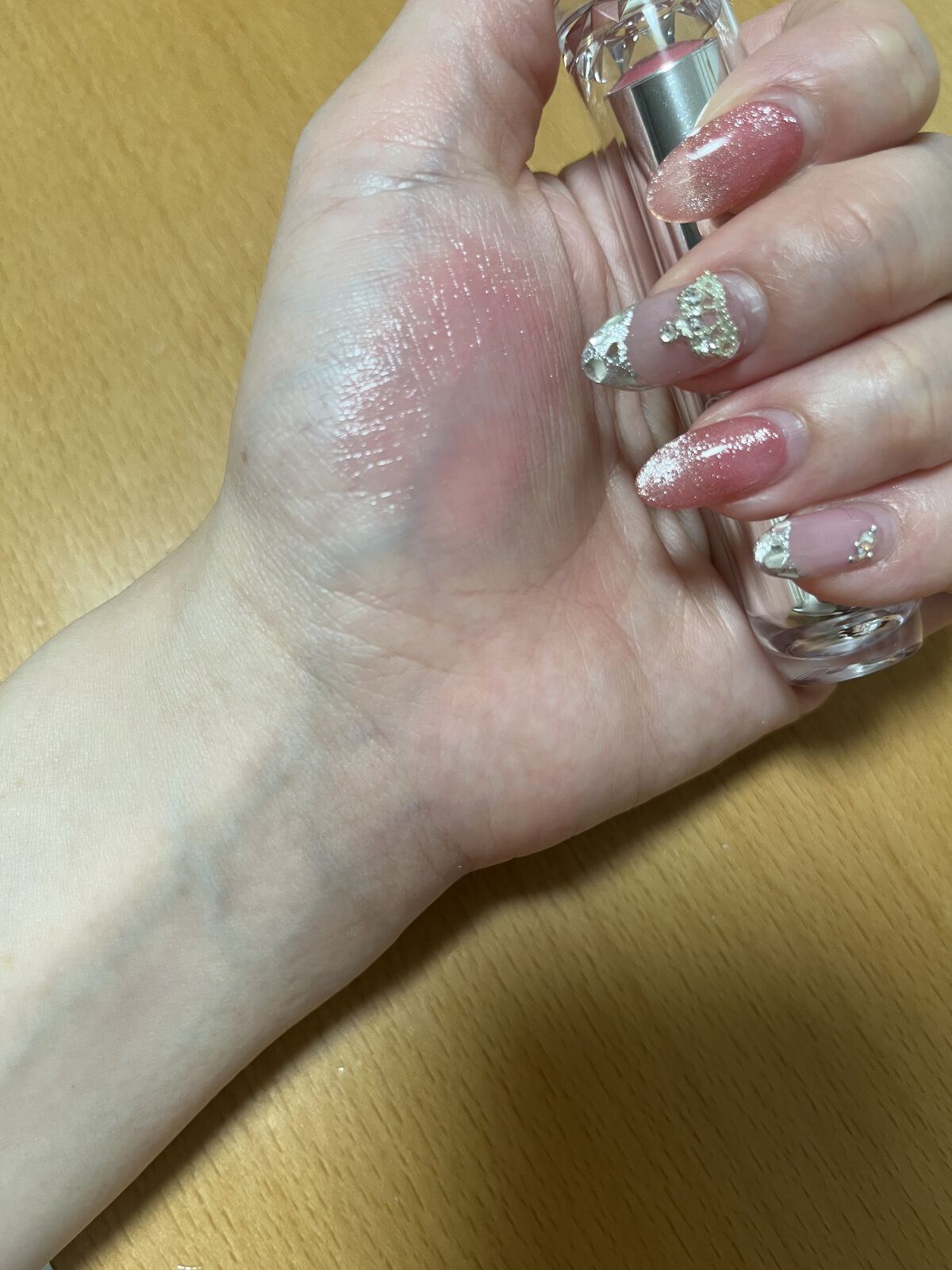 ラスティンググロスリップ/CEZANNE/口紅を使ったクチコミ（3枚目）