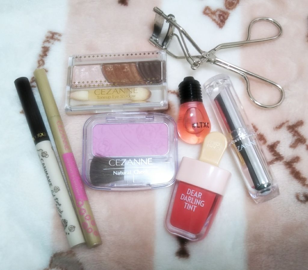 ラスティンググロスリップ/CEZANNE/口紅を使ったクチコミ（3枚目）