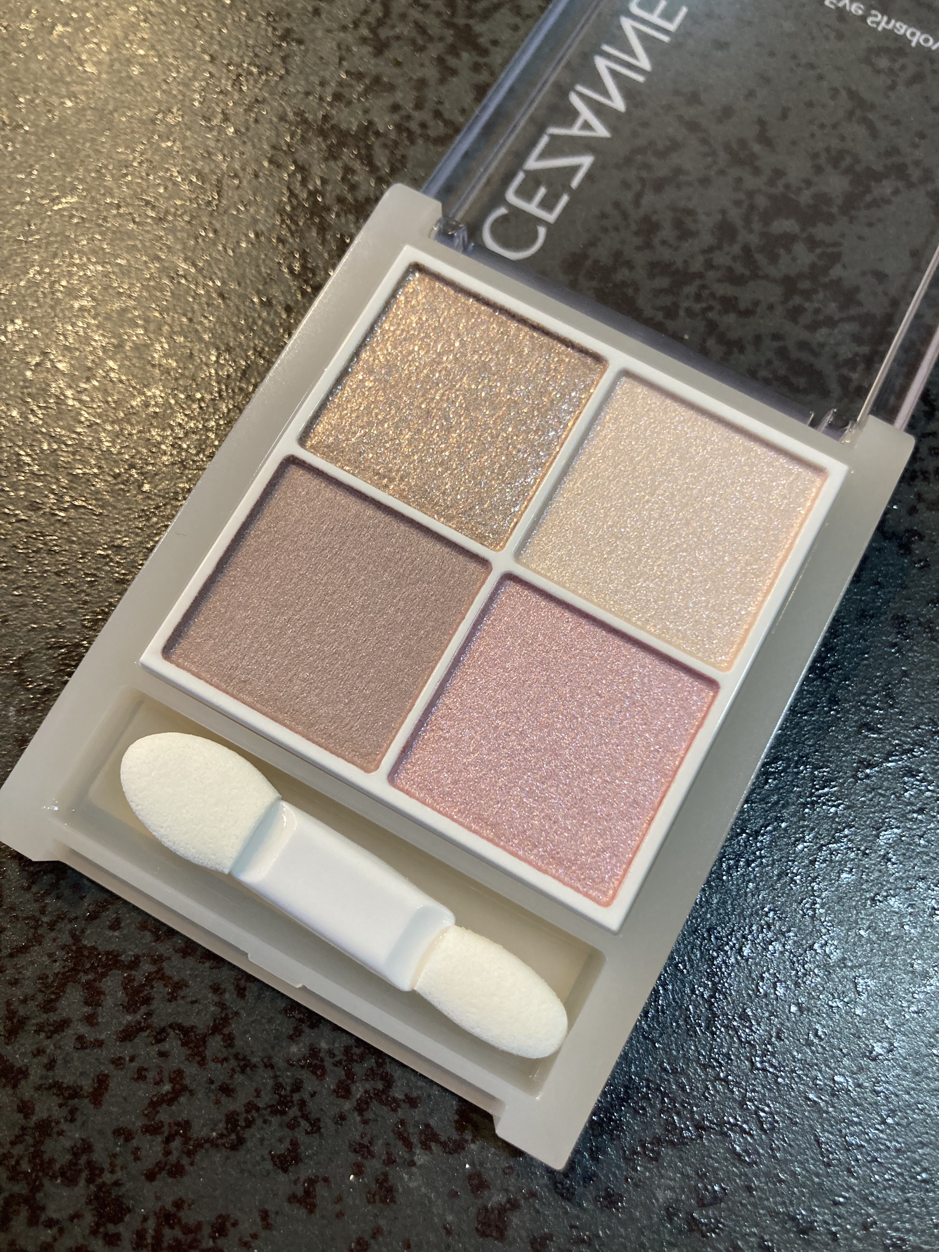 ペールトーンアイシャドウ/CEZANNE/アイシャドウを使ったクチコミ（2枚目）