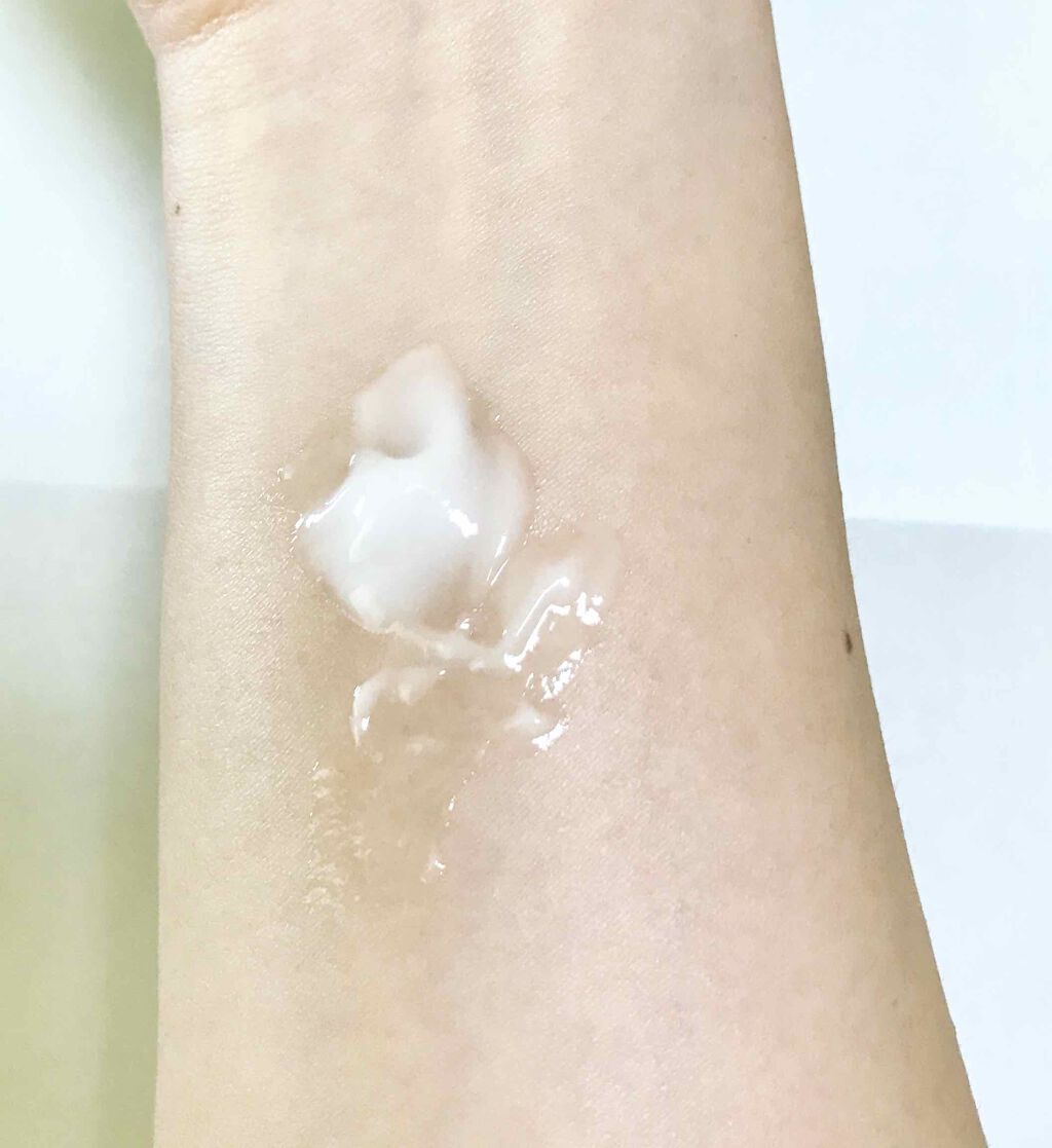 ボディヨーグルト アーモンドミルク/THE BODY SHOP/ボディローションを使ったクチコミ(2枚目)