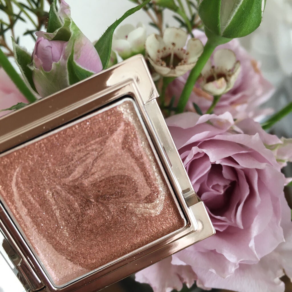 マージングカラーアイズ/LUNASOL/単色アイシャドウを使ったクチコミ(1枚目)