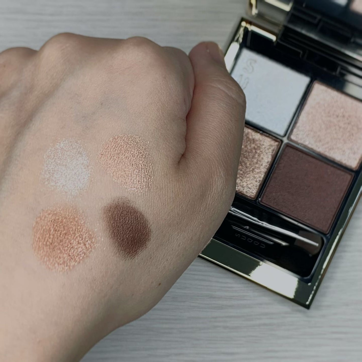 シグニチャー カラー アイズ/SUQQU/アイシャドウパレットを使ったクチコミ(3枚目)