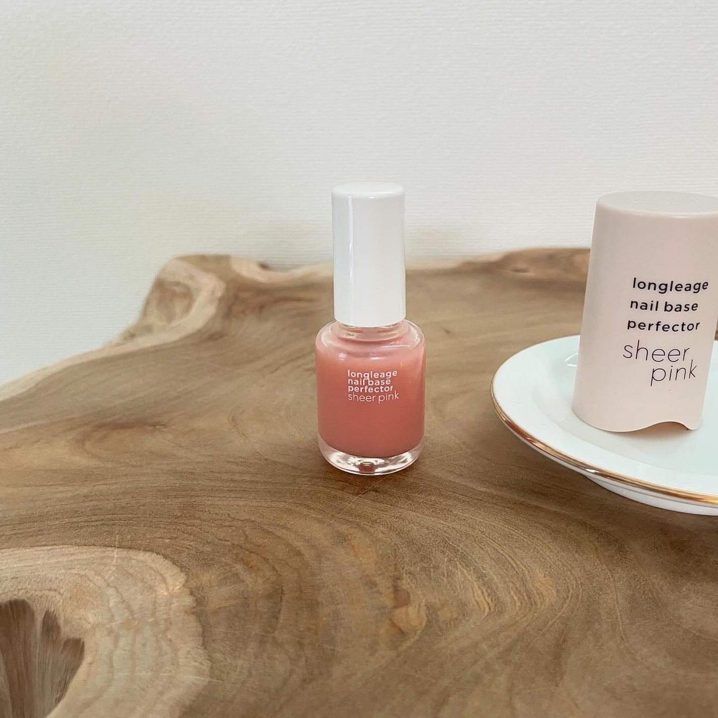 ロングルアージュネイルベースパーフェクター/LONGLEAGE/ネイルベースコートを使ったクチコミ(2枚目)