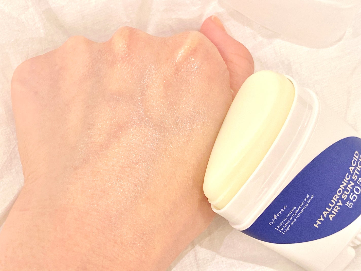 ヒアルロン酸エアリーサンスティック/Isntree/日焼け止めスティックを使ったクチコミ(4枚目)