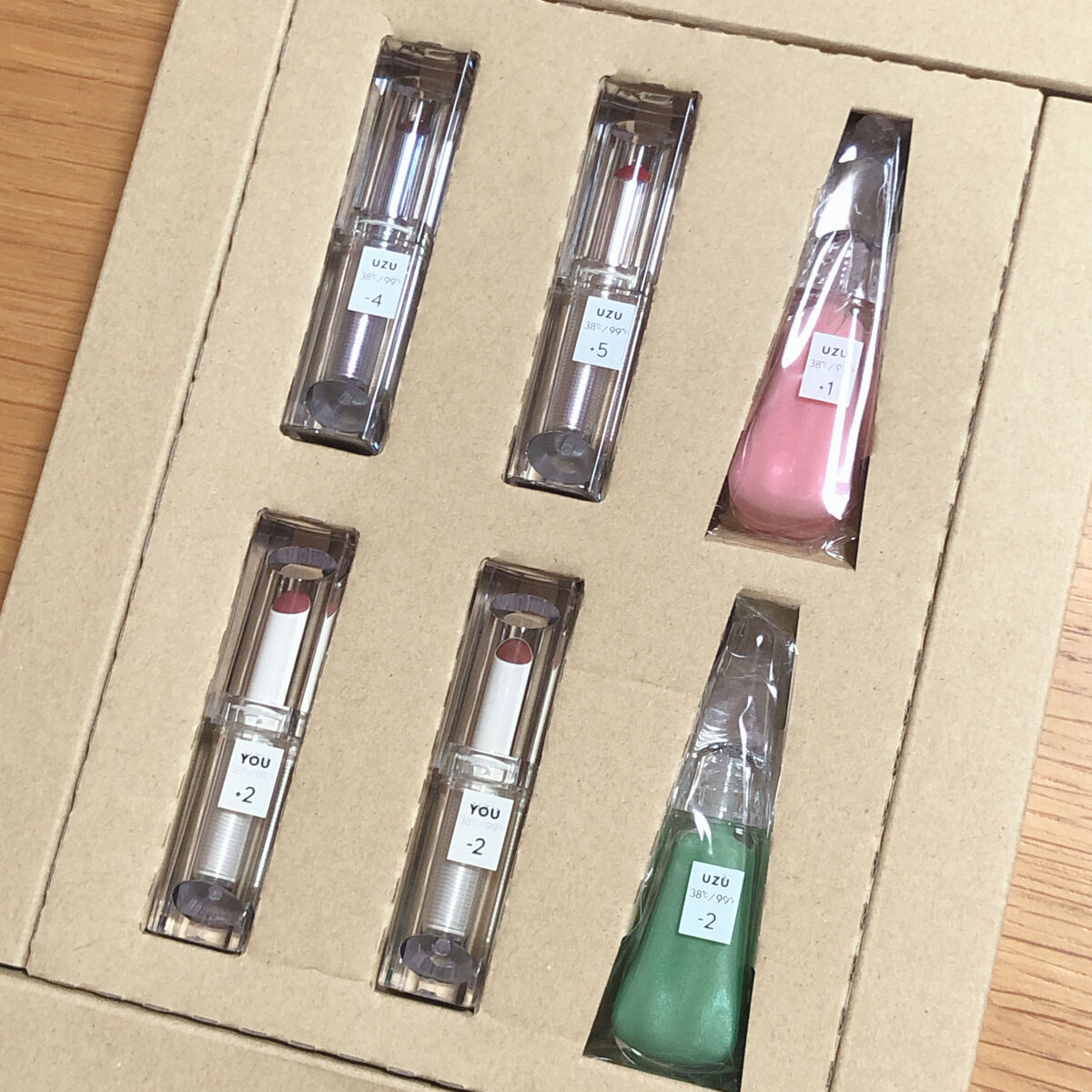 38°c/99°F   LIP COLLECTION BOOK RED edition/宝島社/雑誌を使ったクチコミ（2枚目）