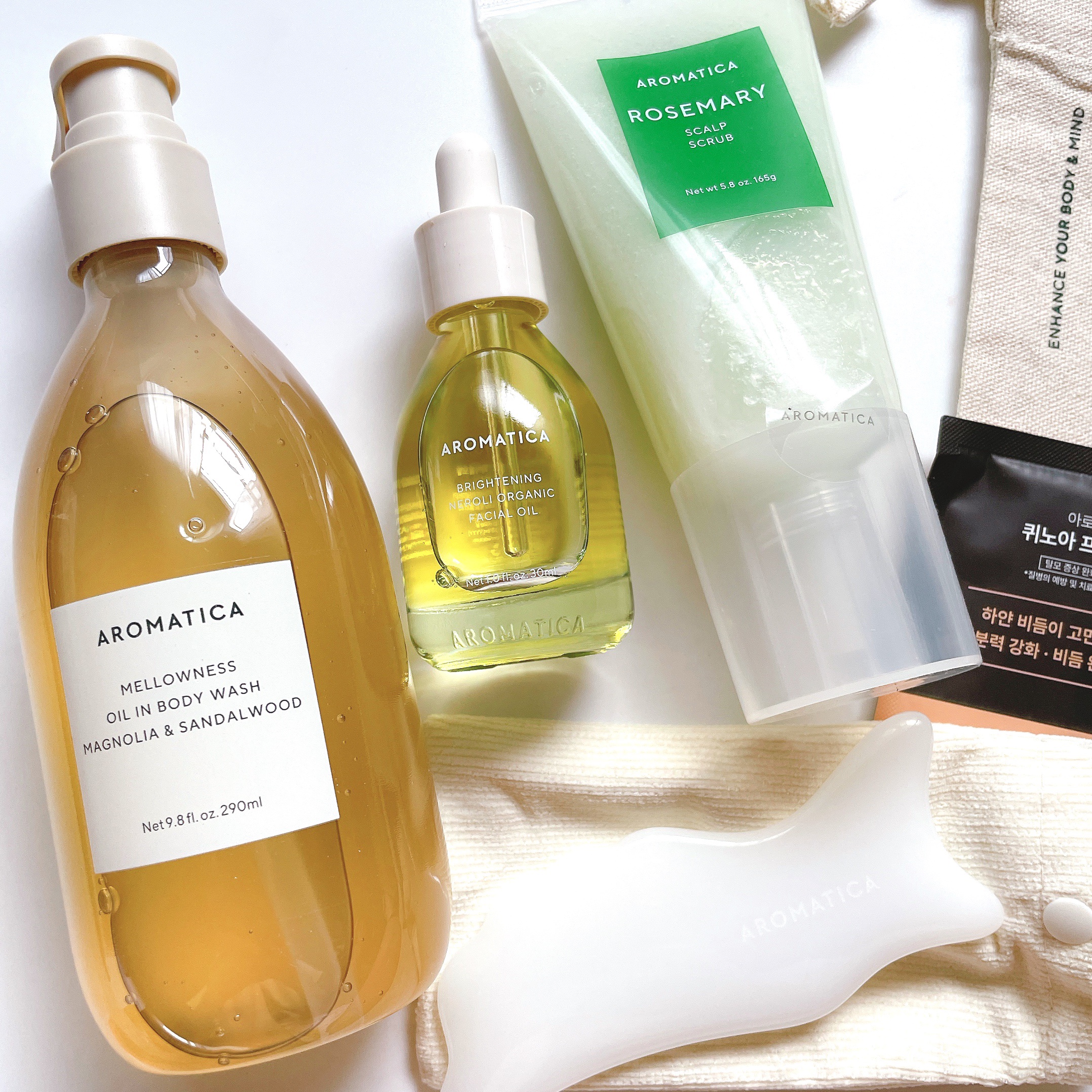 オーガニックネロリフェイシャルオイル/AROMATICA/フェイスオイルを使ったクチコミ（2枚目）