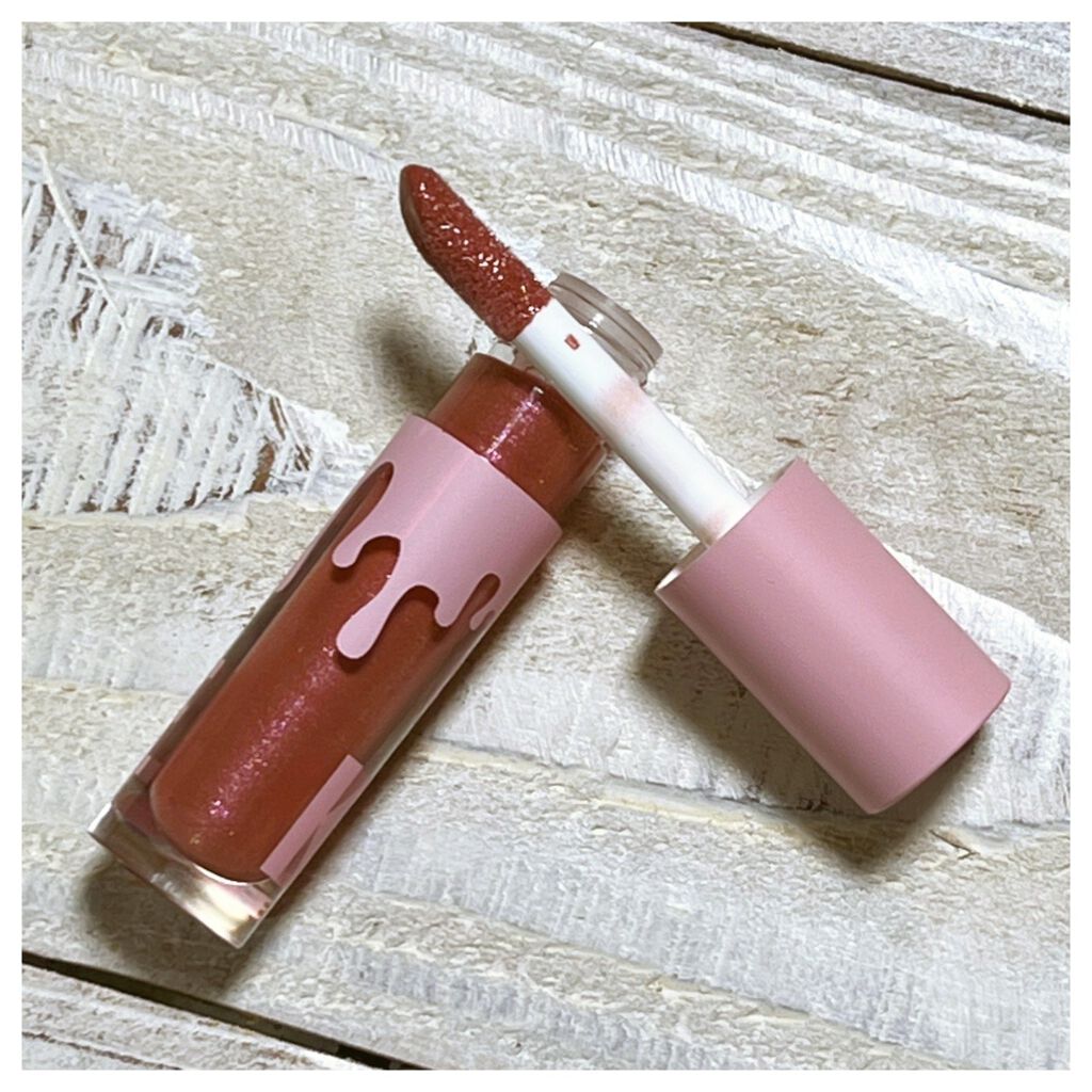 試してみた】Kylie Cosmetics by Kylie Jenner High Gloss lip 試してみた】Kylie Cosmetics by Kylie Jenner High Gloss lip