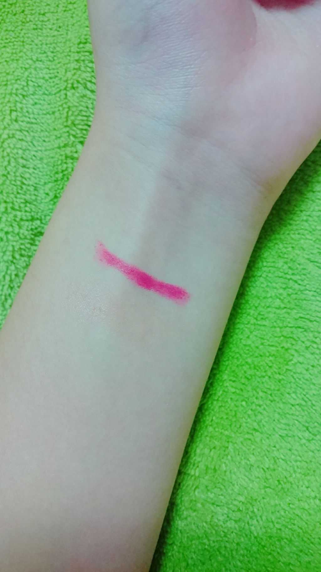 L.A.COLORS マット リップカラーのクチコミ「たくさんの投稿から私のを閲覧していただきありがとうございます😊Marinです✨

今回はサンキ.....」（2枚目）