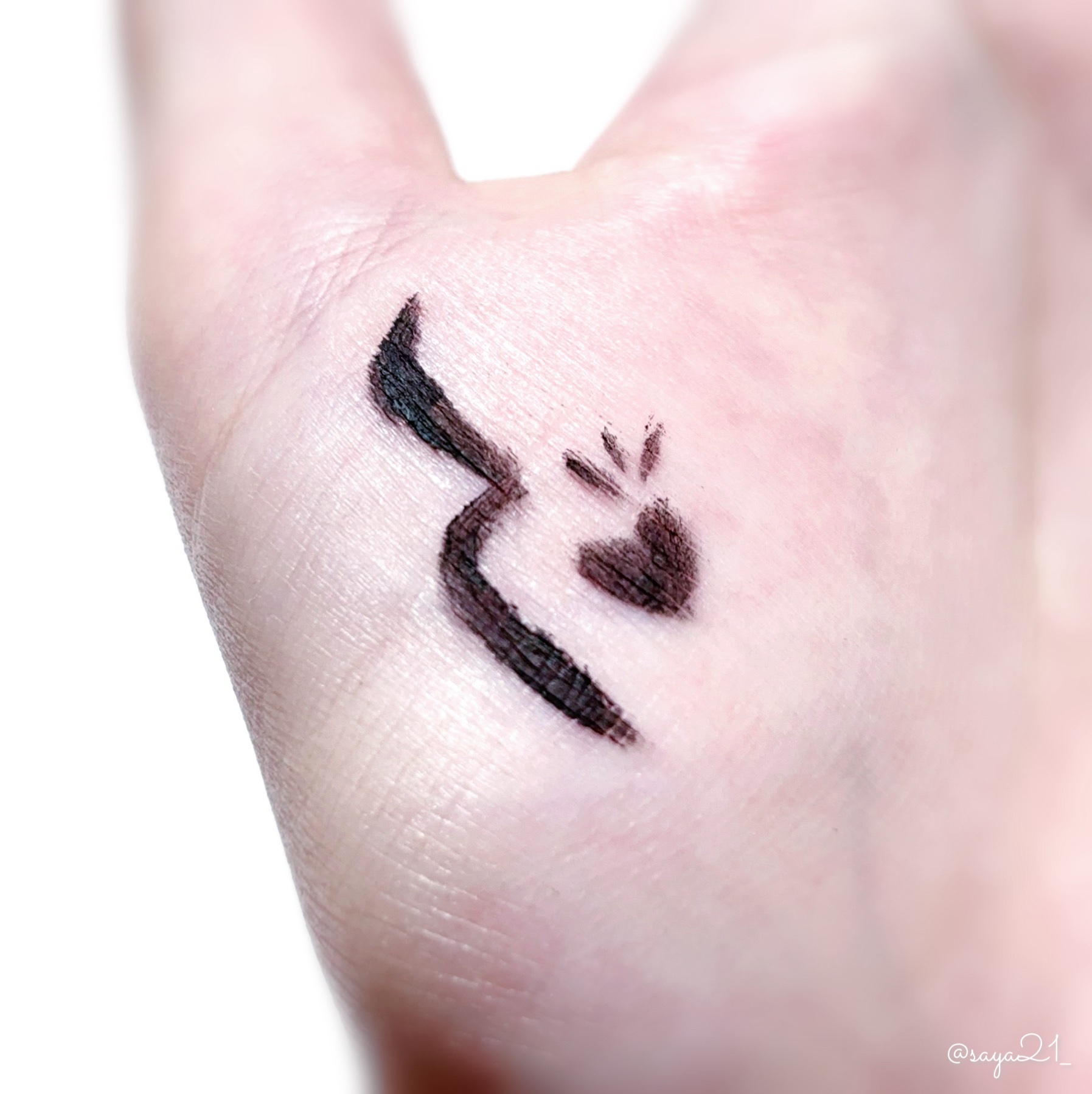 PICCASSO  プロ 8 チョンダム ステイ オン ジェル アイ ライナーのクチコミ「\ 韓国のメイクさんも使ってるアイライナー🎨✍🏻 /

⚜️PICCASSO
プロ 8 ステイ.....」（3枚目）