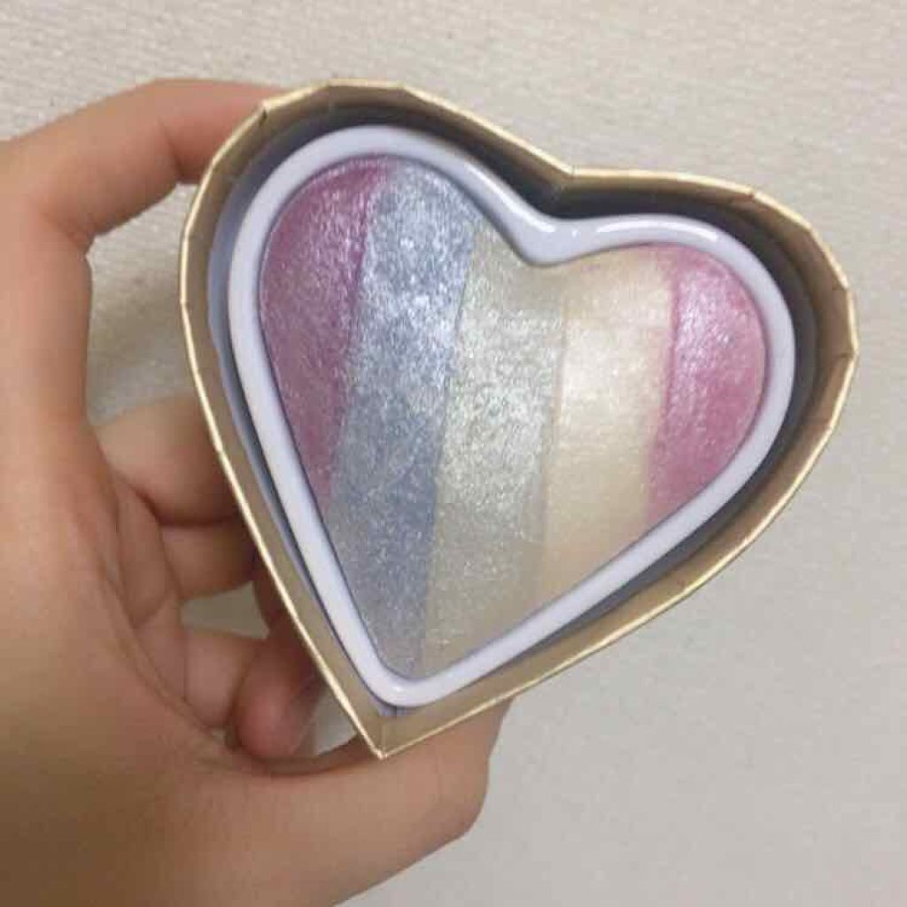 ハートハイライター ユニコーンハート/MAKEUP REVOLUTION/パウダーハイライトを使ったクチコミ（1枚目）