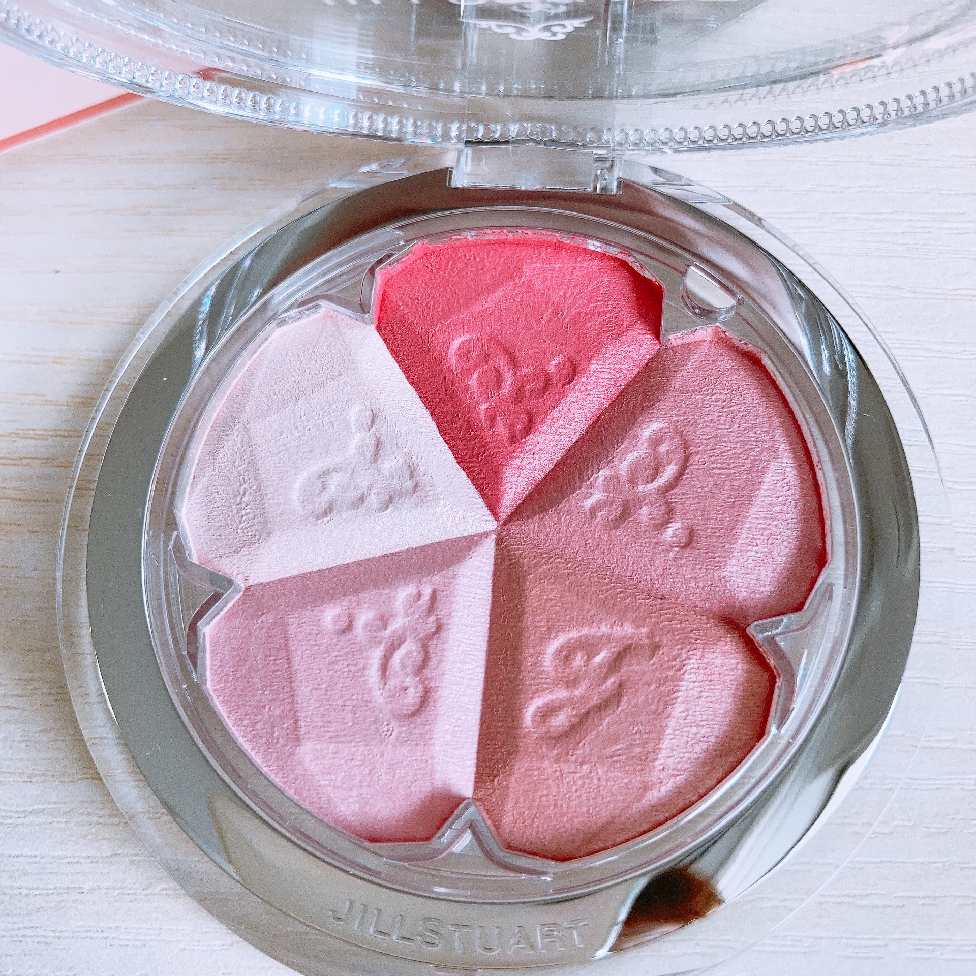 ジルスチュアート ブルーム ミックスブラッシュ コンパクト 04 lacy rose/JILL STUART/パウダーチークを使ったクチコミ（3枚目）