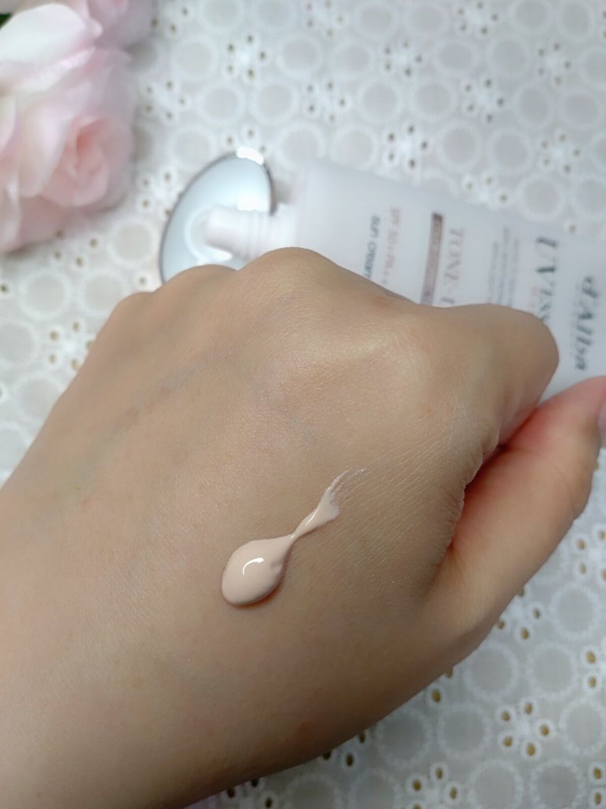 ウォータフルトーンアップサンクリーム/ダルバ/日焼け止めクリームを使ったクチコミ（2枚目）