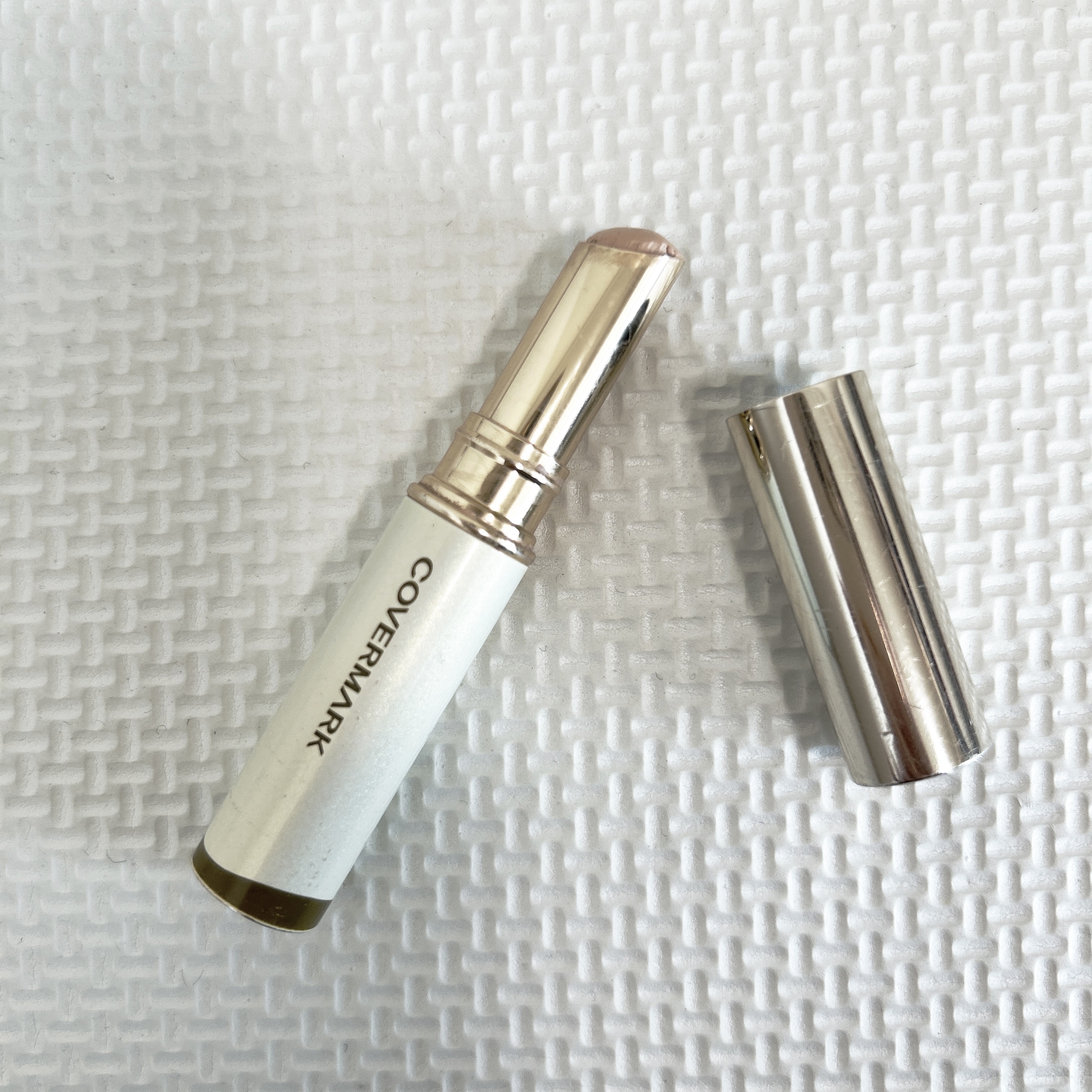 COVERMARK ブライトアップファンデーションのクチコミ「🌸COVERMARK　ブライトアップファンデーション　Y1

イエベさん向き◎
コッテリスティ.....」（2枚目）