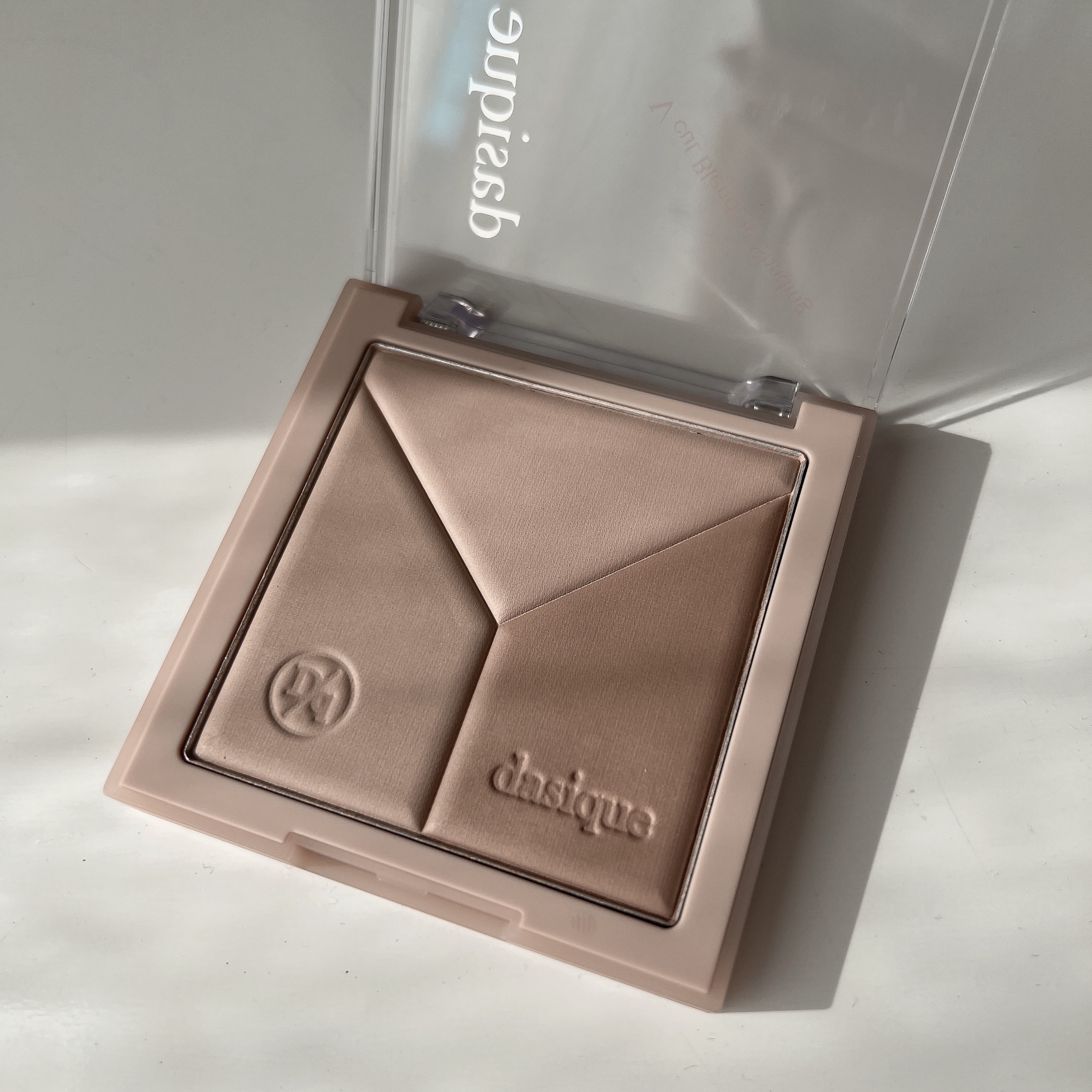 Vカットブレンディングシェーディング/dasique/シェーディングを使ったクチコミ（1枚目）