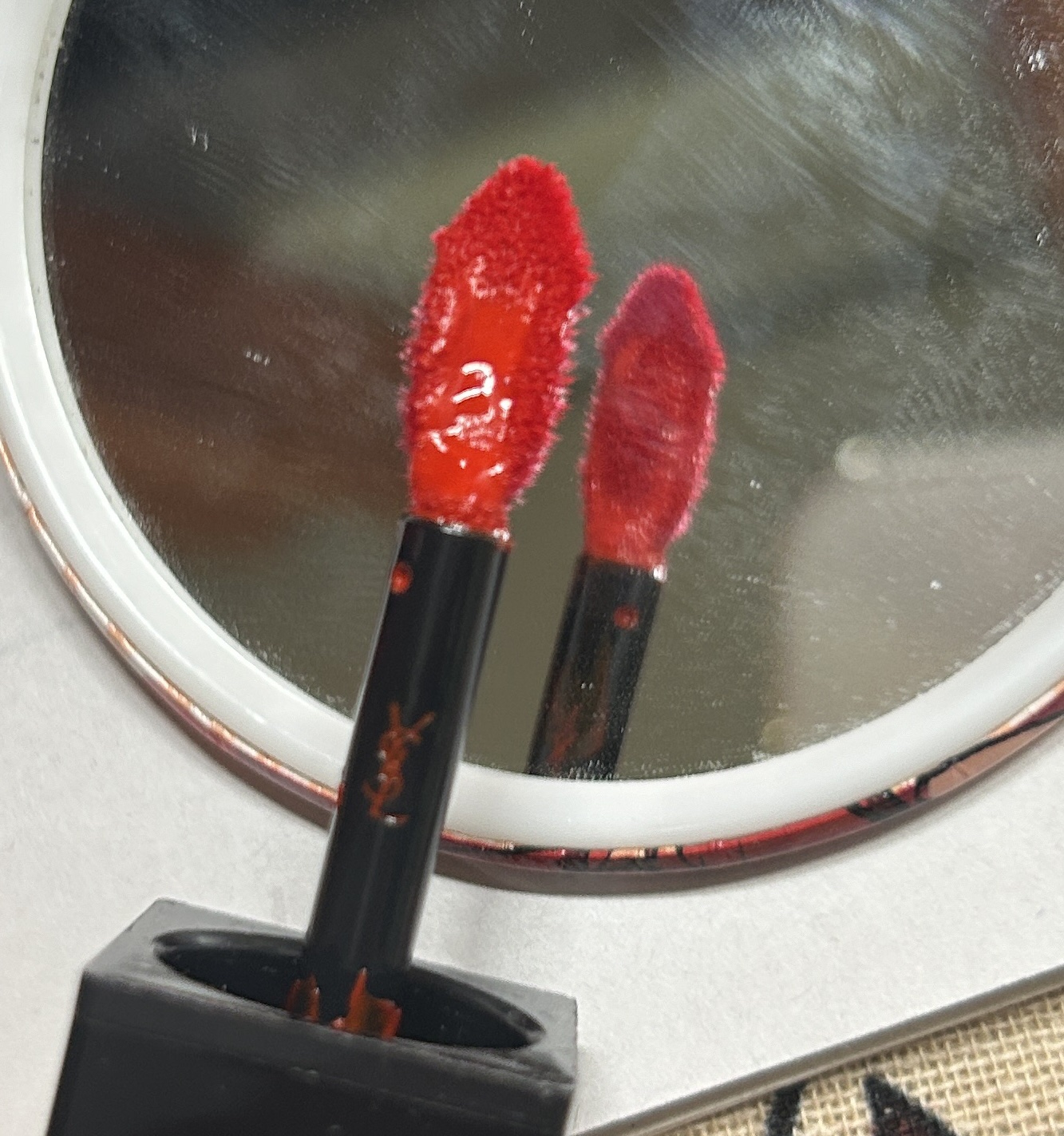 ルージュ ピュールクチュール ヴェルニ ウォーターステイン/YVES SAINT LAURENT BEAUTE/口紅を使ったクチコミ（2枚目）