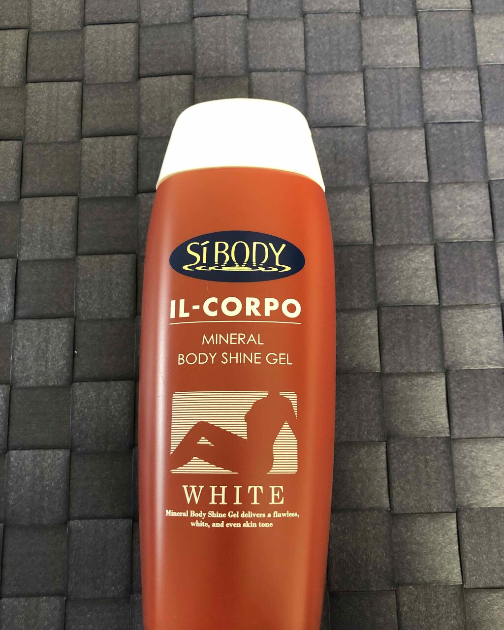 ミネラルボディシャインジェル/イルコルポ/ボディローションを使ったクチコミ(1枚目)