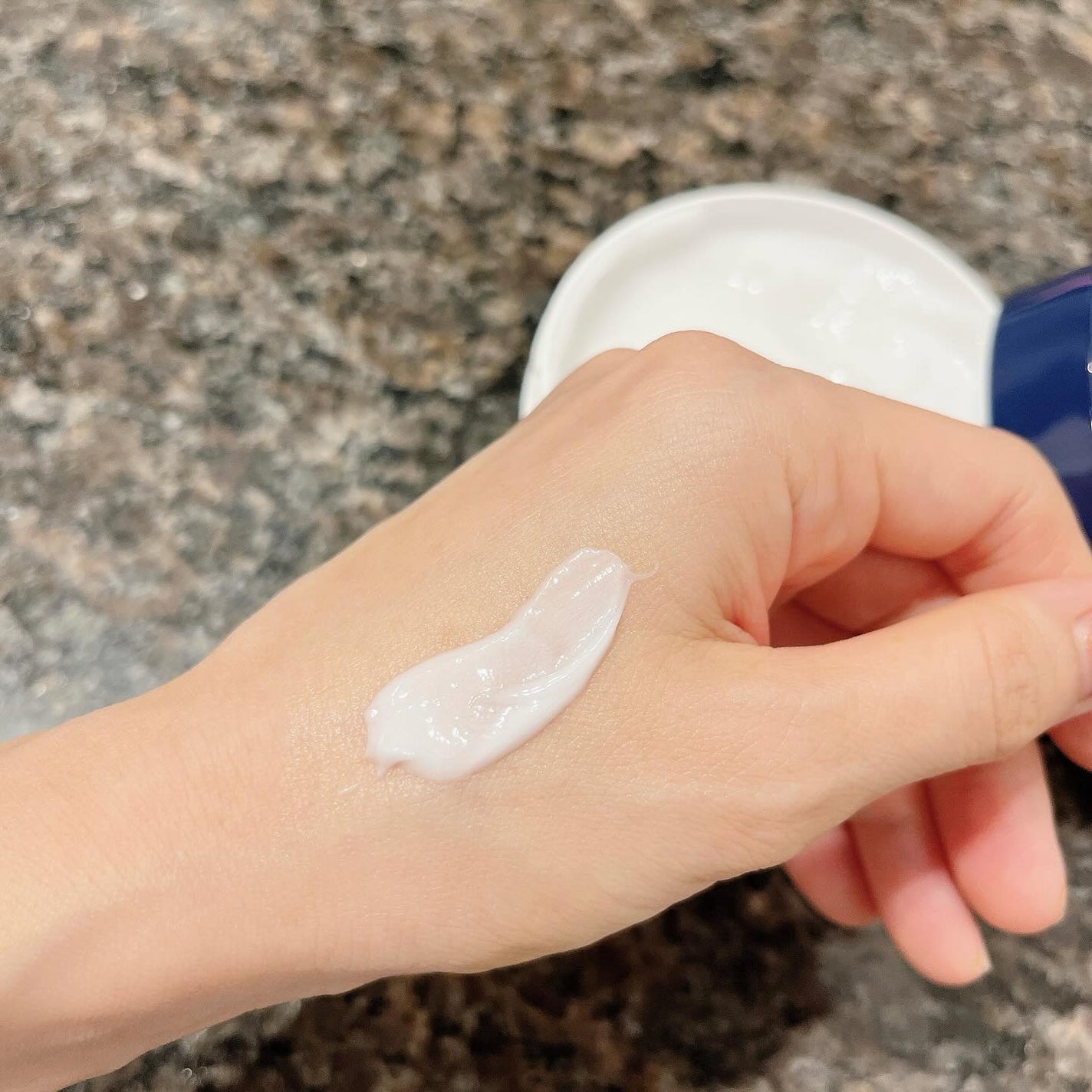 ヴァセリンリペアクリームナイトケア/ヴァセリン/ボディクリームを使ったクチコミ(3枚目)