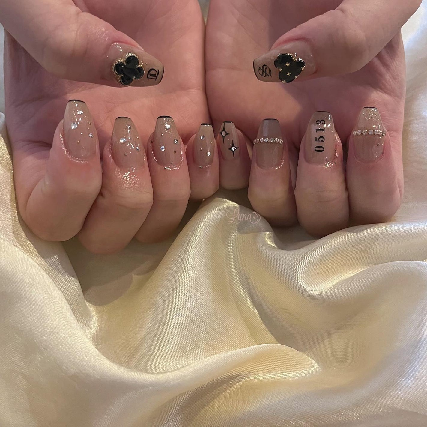 Iuna. Mizuki on LIPS 「.前のわたしのネイルとお揃いに🖤#nail#nailstagr..」(2枚目)