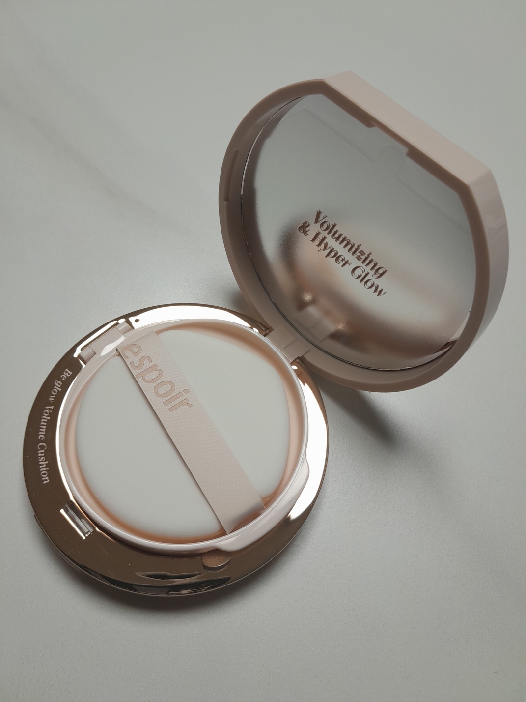 エスポア ビーグロー ボリュームクッション 22 ペタル/espoir/クッションファンデーションを使ったクチコミ（1枚目）