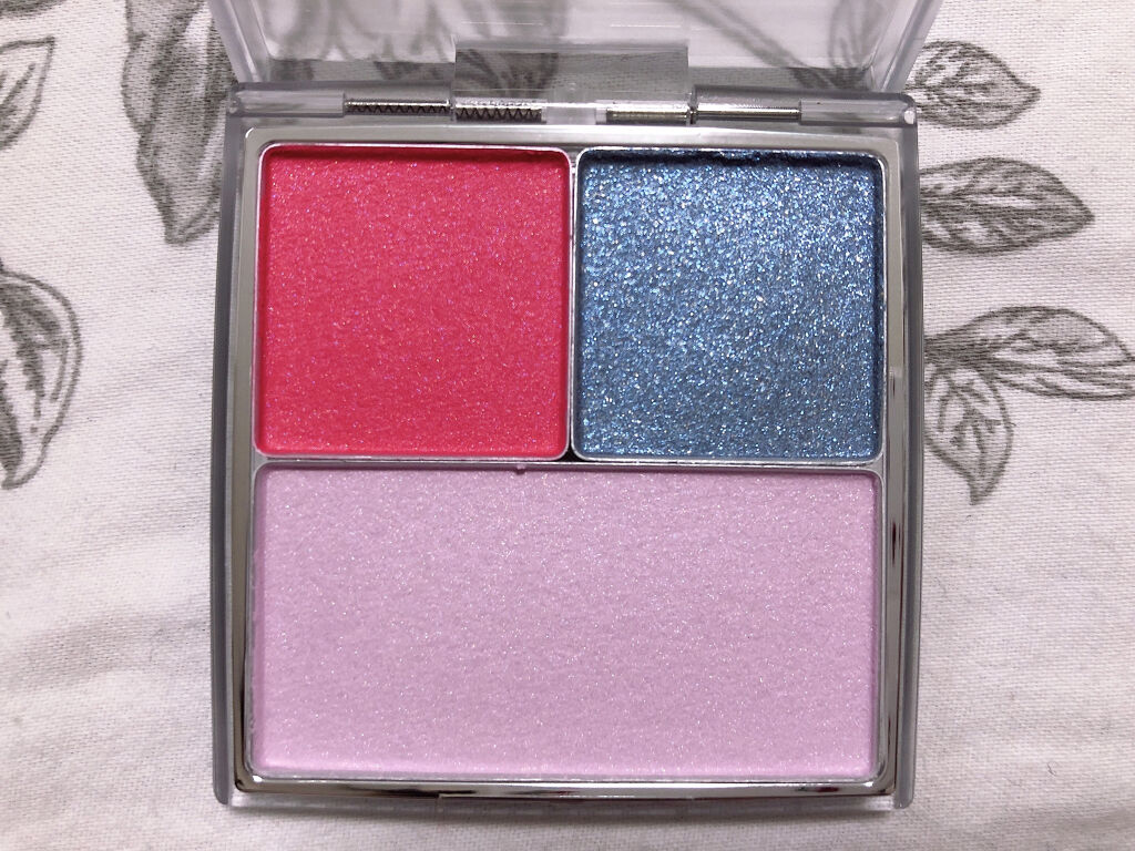 RMK ギャラクシーパレットのクチコミ「RMK
ギャラクシーパレット

伊勢丹メイクアップパーティー限定のパレットです♡
meecoで.....」（3枚目）