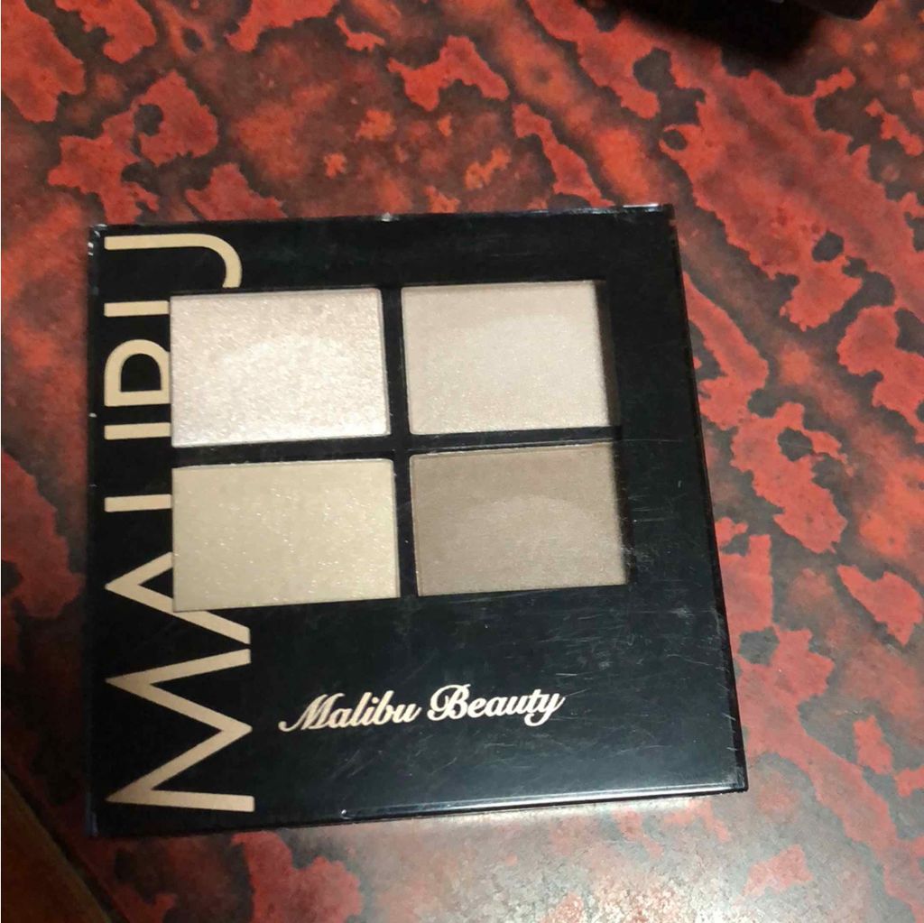 マリブビューティーセレクションアイズ/マリブビューティー/アイシャドウパレットを使ったクチコミ（1枚目）