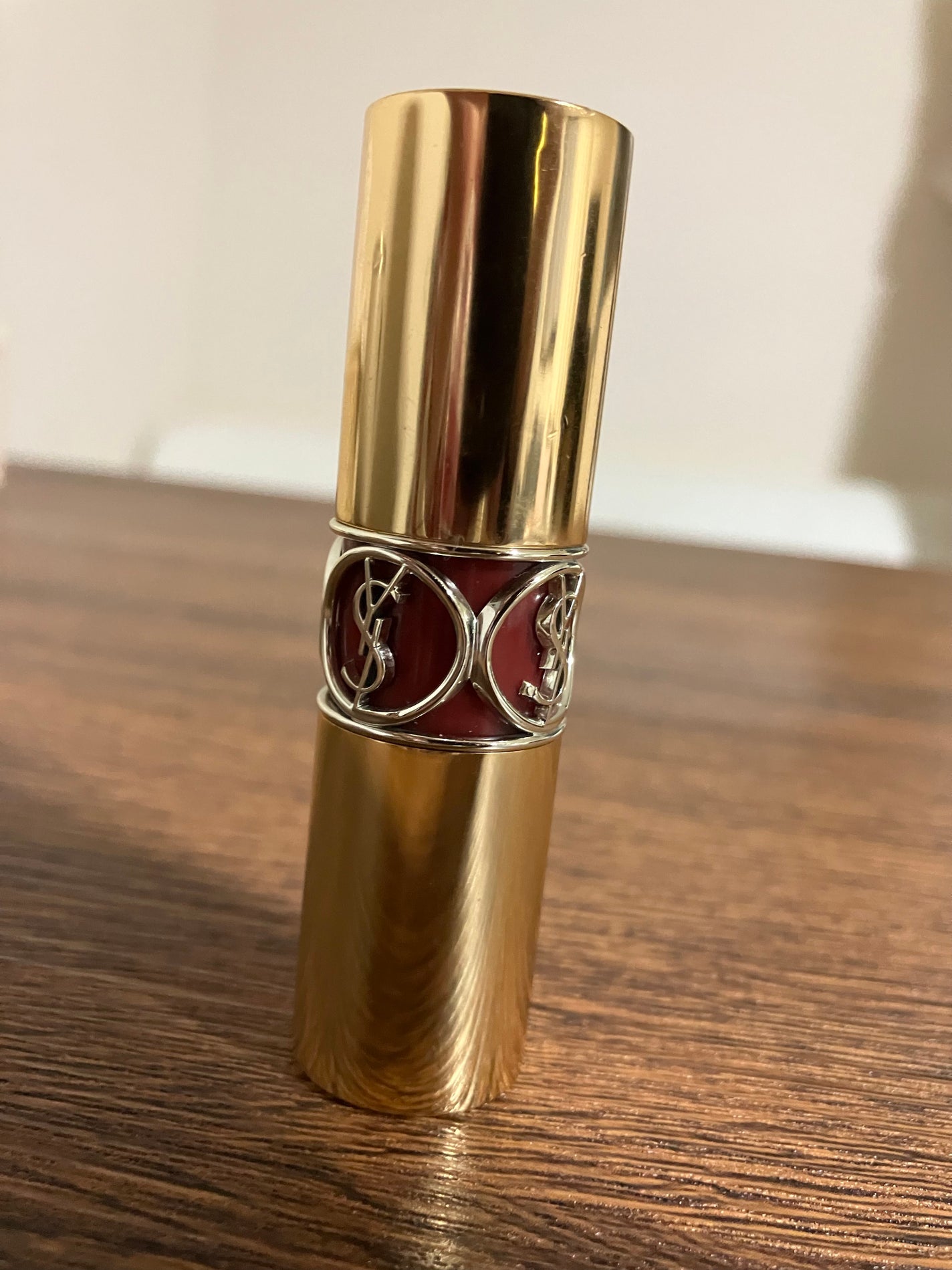 ルージュ ヴォリュプテ シャイン/YVES SAINT LAURENT BEAUTE/口紅を使ったクチコミ(2枚目)