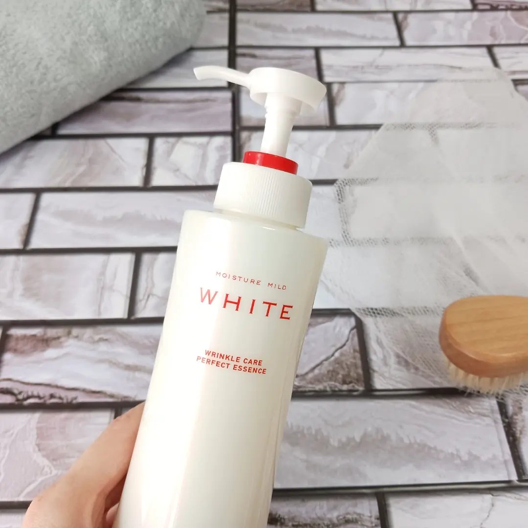 モイスチュアマイルドホワイトリンクルケア パーフェクトエッセンス/モイスチュアマイルド ホワイト/オールインワン化粧品を使ったクチコミ（2枚目）