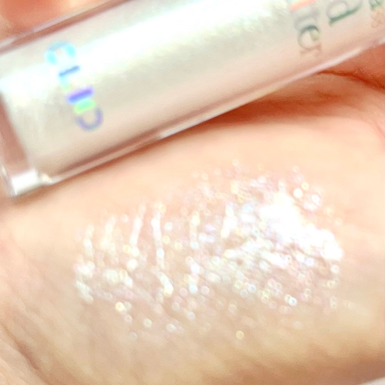 ムーン グラス リキッド グリッター/CLIO/メイクアップを使ったクチコミ（3枚目）