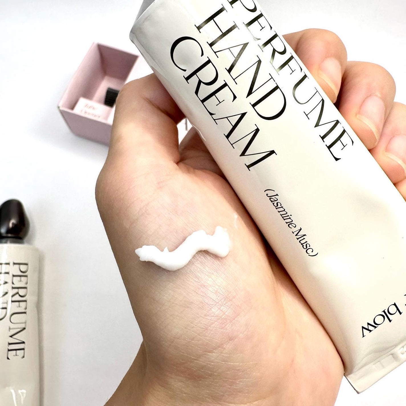 パフューム ハンドクリーム/After blow/ハンドクリームを使ったクチコミ(4枚目)