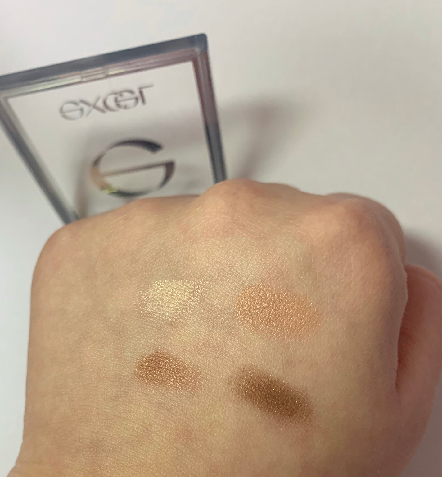 スキニーリッチシャドウ/excel/アイシャドウパレットを使ったクチコミ(3枚目)