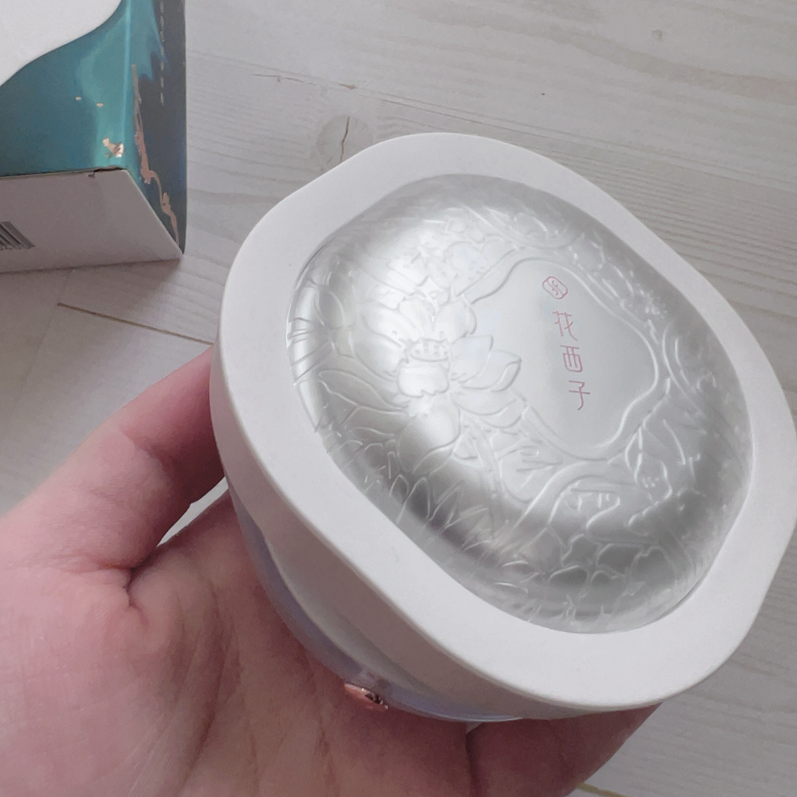 玉養桃花 ルースパウダー 01 ナチュラルパール/花西子/ルースパウダーを使ったクチコミ（3枚目）