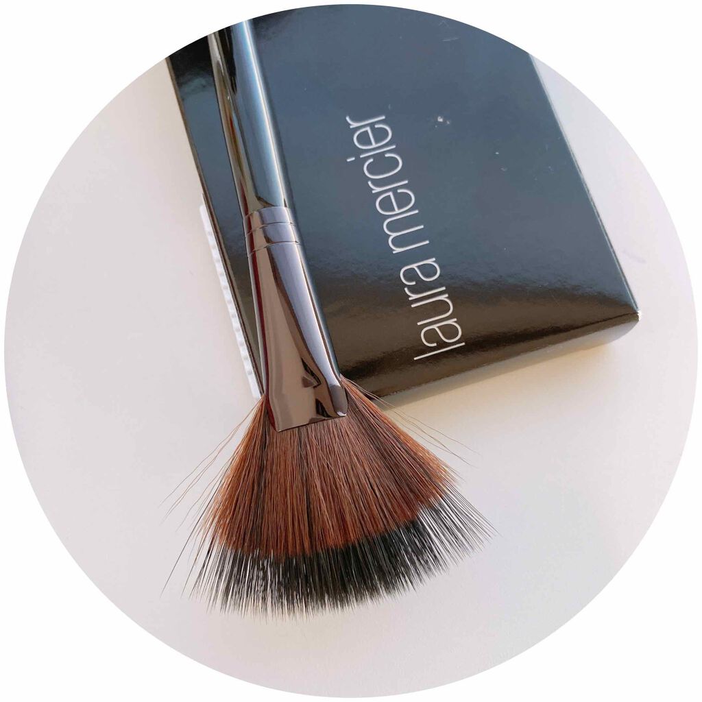 ファンパウダー ブラシ/ローラ メルシエ/メイクブラシを使ったクチコミ(1枚目)