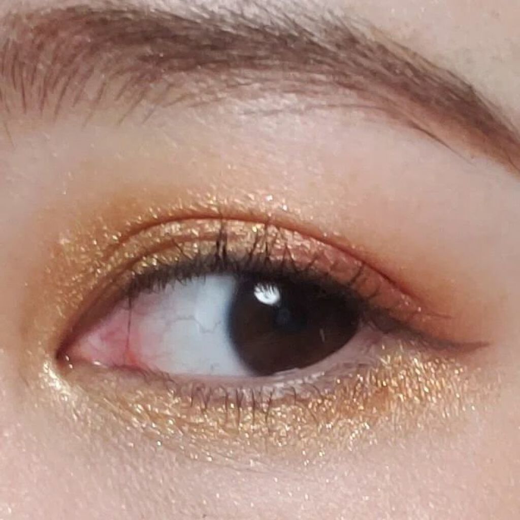 ダズルシャドウ/M・A・C/単色アイシャドウを使ったクチコミ（3枚目）