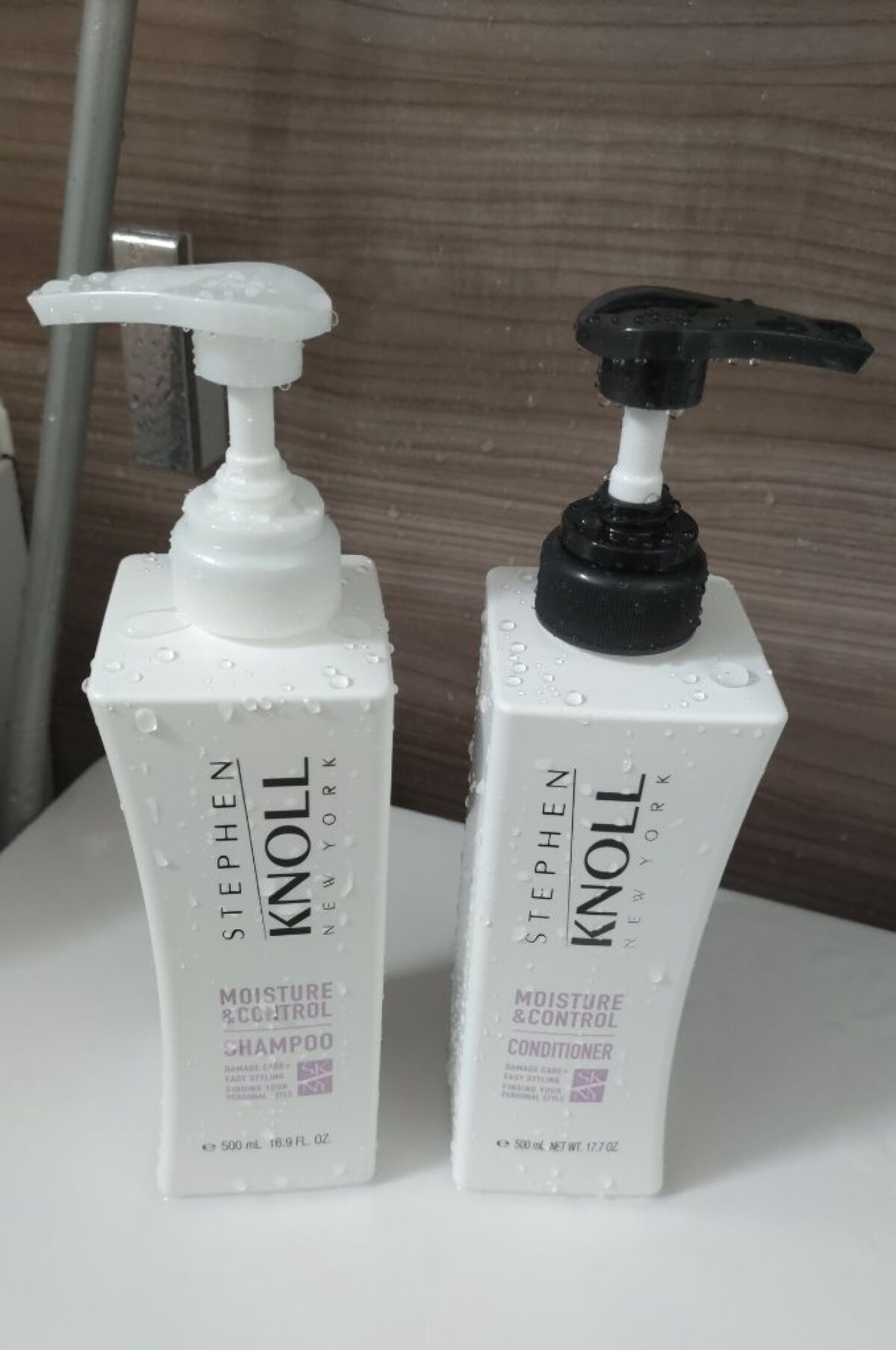 モイスチュアコントロール シャンプー Ｗ/コンディショナー Ｗ シャンプー本体 500ml/スティーブンノル ニューヨーク/市販シャンプーを使ったクチコミ（1枚目）