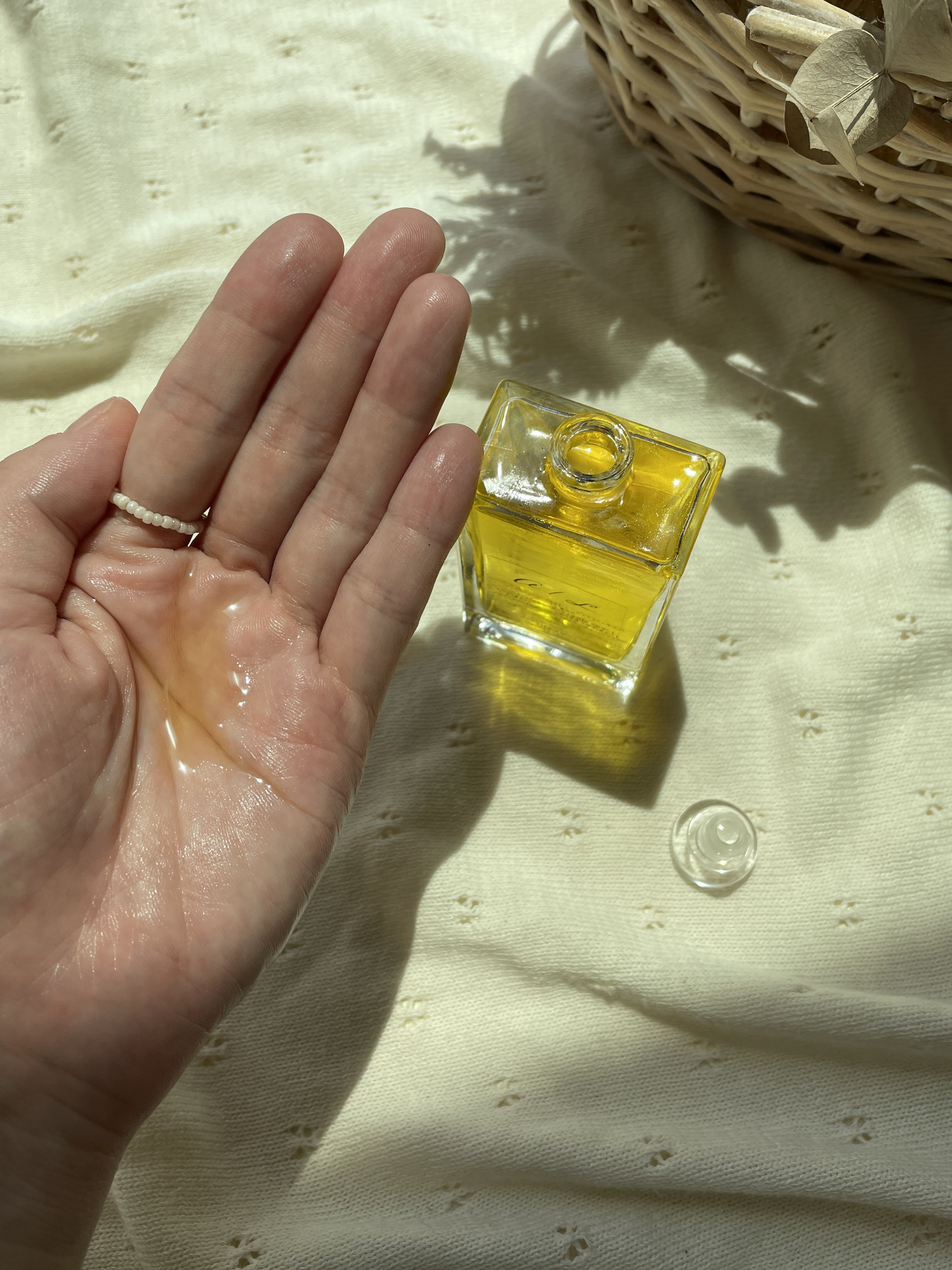 ナチュラルオイル〈ヘア&ボディ&ハンド用オイル〉/ainaLyra /ボディオイルを使ったクチコミ（2枚目）