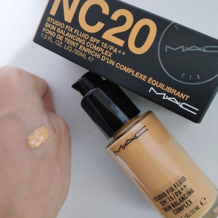 スタジオフィックス フルイッド SPF 15/M・A・C/リキッドファンデーションを使ったクチコミ(1枚目)