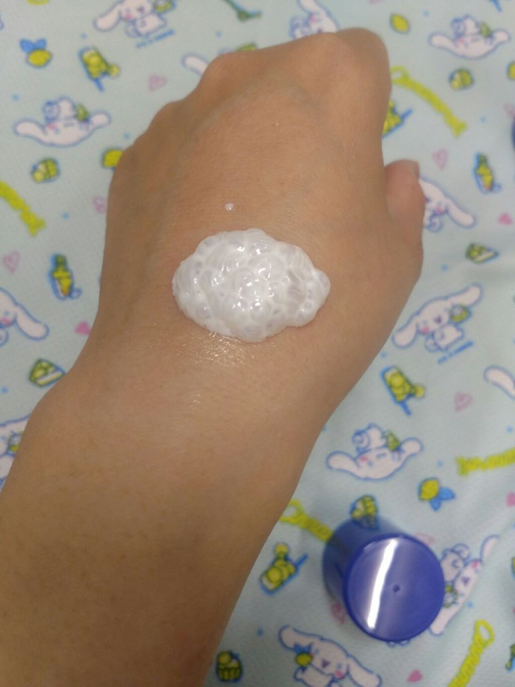 雪肌精 UV ディフェンス アイス バブル ジェルのクチコミ「マイナス5℃を日焼け止めで体感！

こちらはドラッグストアで買いました！

★雪肌精 クリアウ.....」（2枚目）