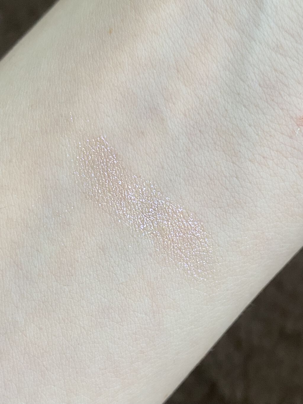  シアー グリッターアイズ/KiSS/単色アイシャドウを使ったクチコミ（2枚目）