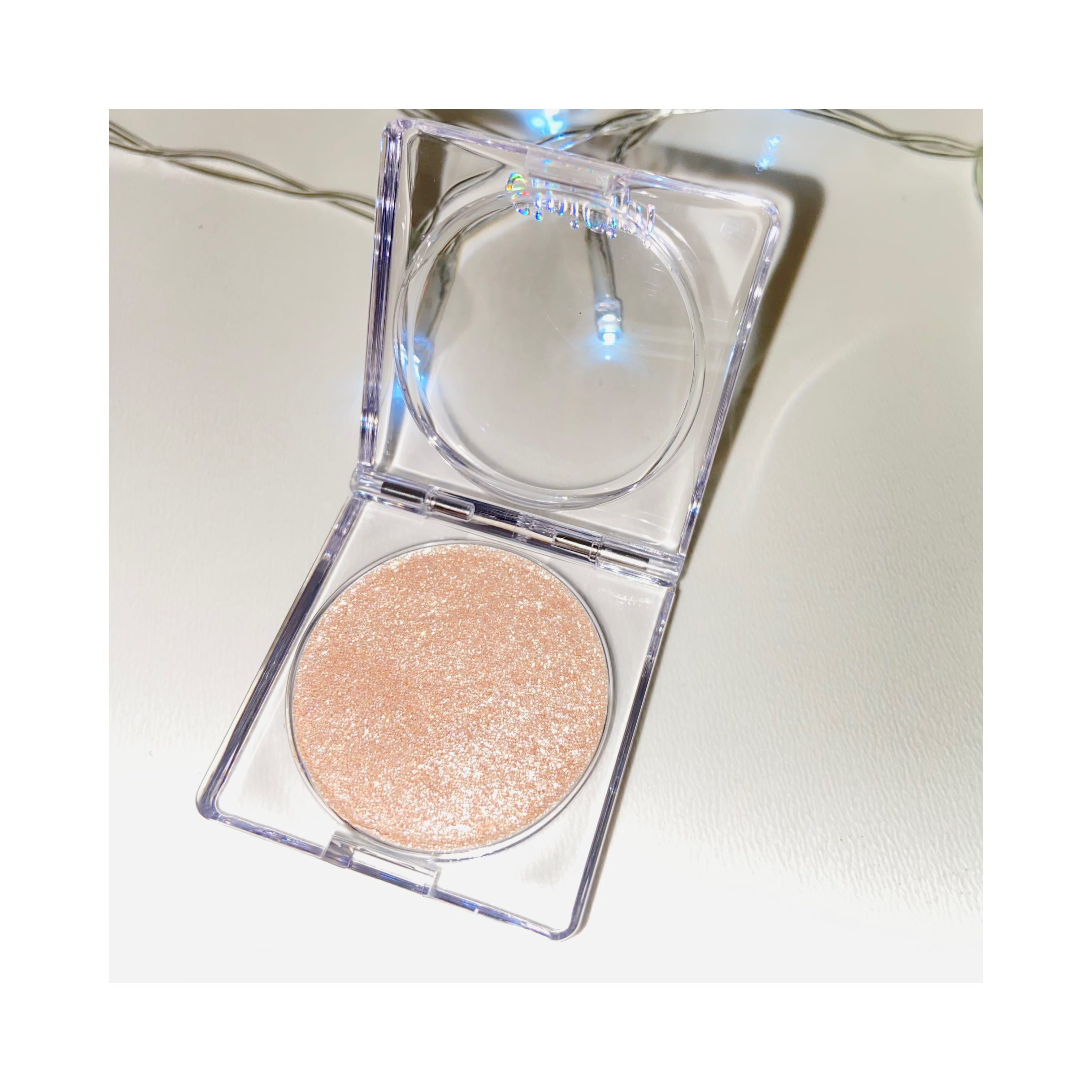 シピシピ ブリンブリンハイライター　 02 スキンダイヤモンド/CipiCipi/パウダーハイライトを使ったクチコミ（2枚目）