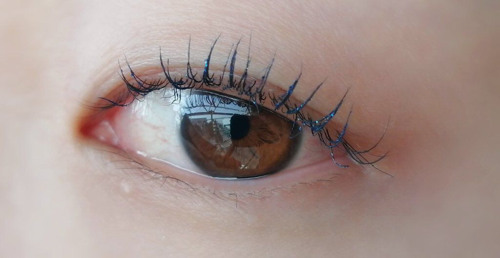 カラーリングマスカラ/uneven/マスカラを使ったクチコミ（2枚目）