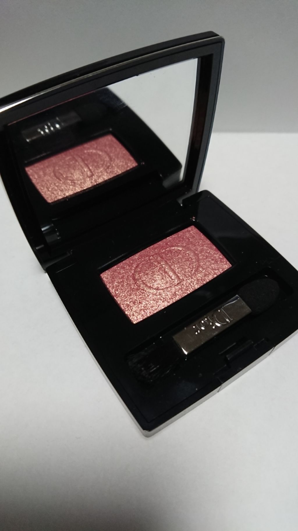 ショウモノグロス/Dior/単色アイシャドウを使ったクチコミ(1枚目)