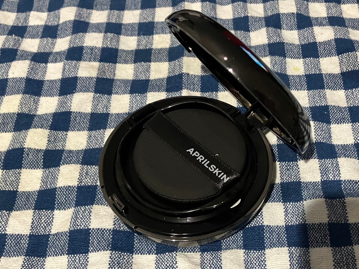 ハイパーカバーフィットクッション グラファイト/APRILSKIN/クッションファンデーションを使ったクチコミ(3枚目)