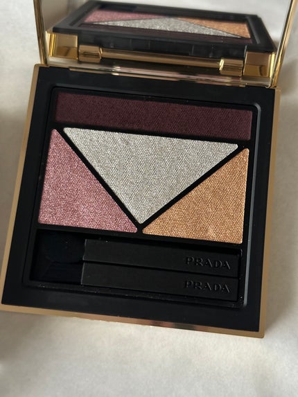 ダイメンションズ マルチエフェクト アイシャドウ/PRADA BEAUTY/アイシャドウパレットを使ったクチコミ(2枚目)