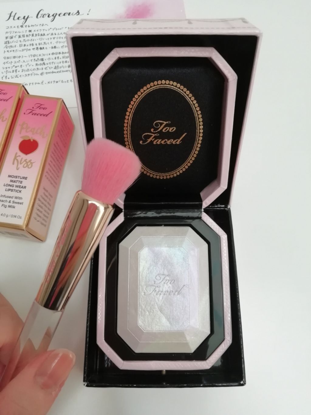 ダイヤモンドライト ハイライター ブラシ/Too Faced/メイクブラシを使ったクチコミ(2枚目)