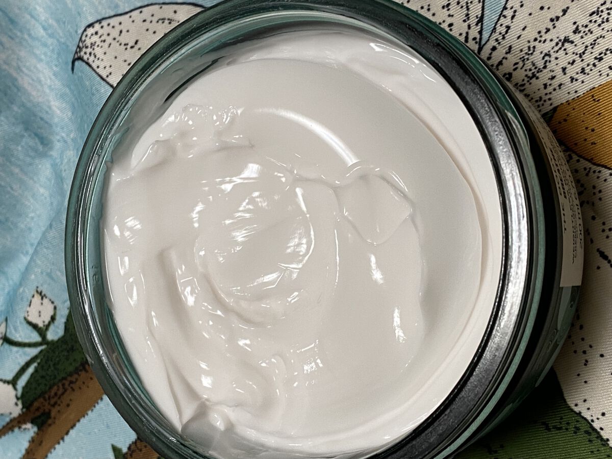 ウェルネス ボディジェルクリーム ユーカリ& ローズマリー/THE BODY SHOP/ボディクリームを使ったクチコミ（3枚目）