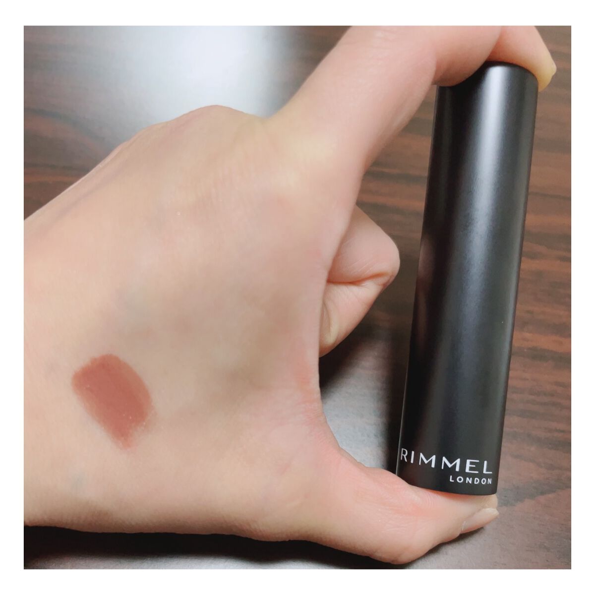 ラスティング フィニッシュ オイルモイスト ティント C/リンメル ロンドン/リップティントを使ったクチコミ（1枚目）